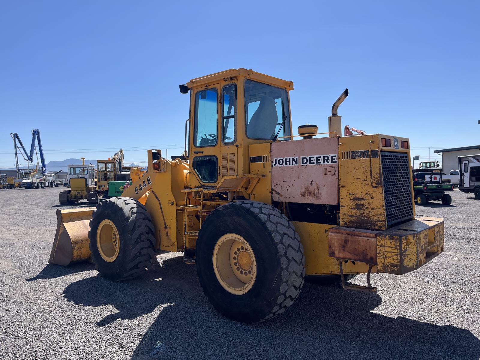 ./imagenes/INVOICE/2019/16278/JOHN DEERE 544E (4).JPG